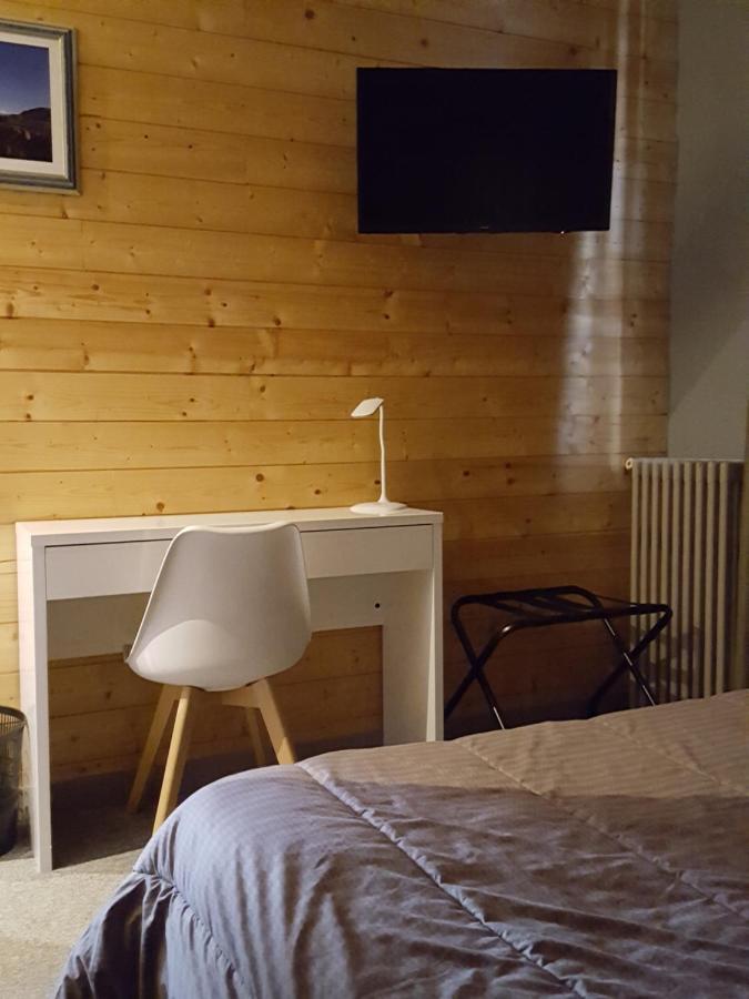 Hôtel Restaurant Glaizette LʼArgentière-la-Bessée Extérieur photo